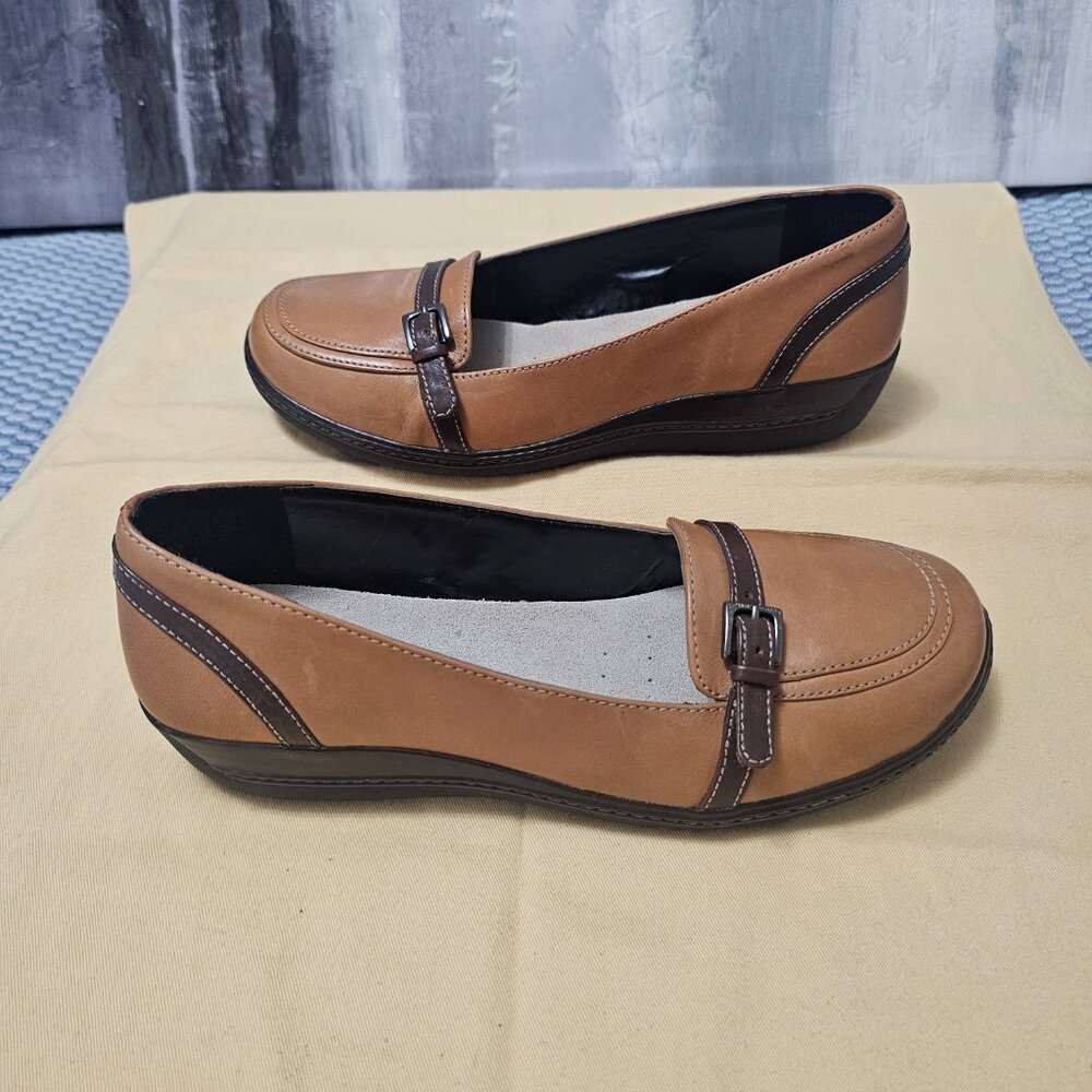 NWOT Rockport Women's Tan Brown Leather Buckle Loafers Slip On Shoes Size 6 - Picture 2 of 6